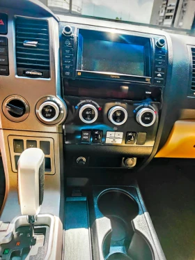Toyota Sequoia 5.7 Limited 4x4, снимка 7