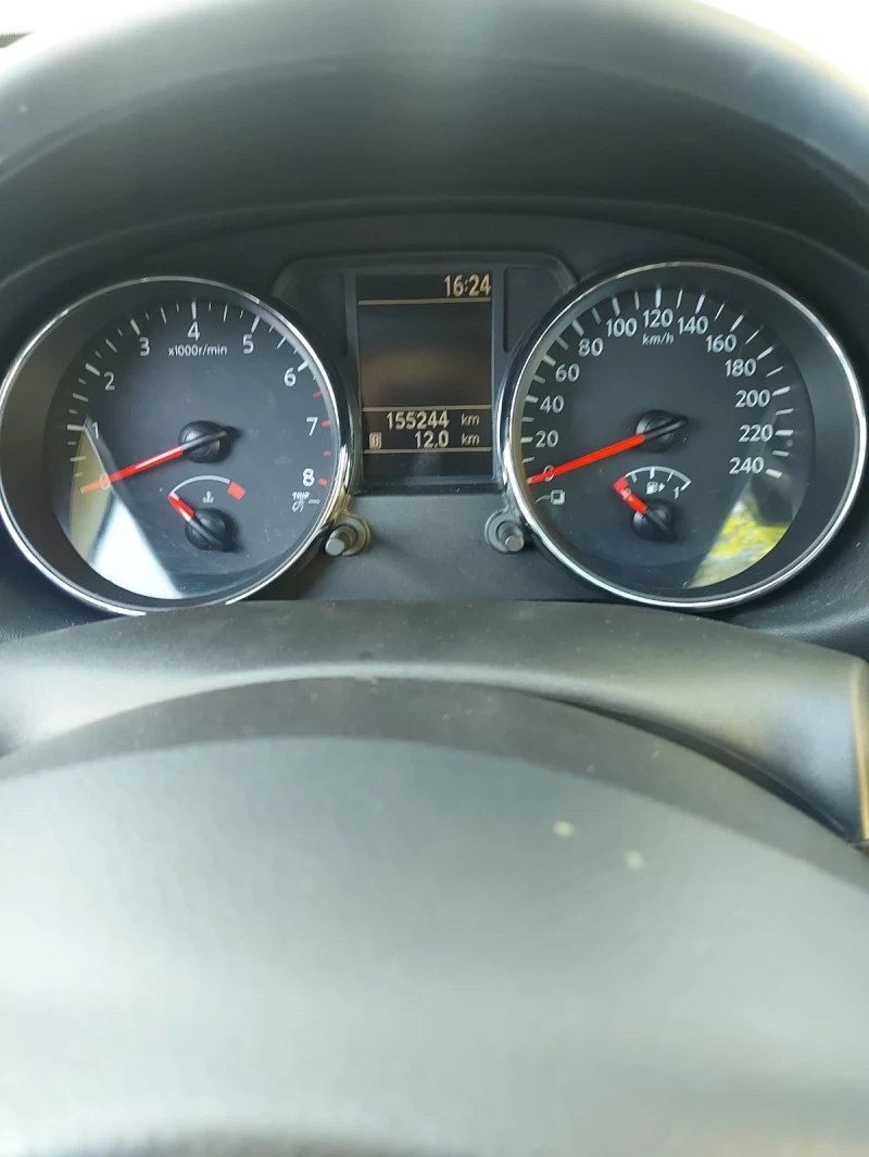 Nissan Qashqai 1.6, снимка 10 - Автомобили и джипове - 47451298