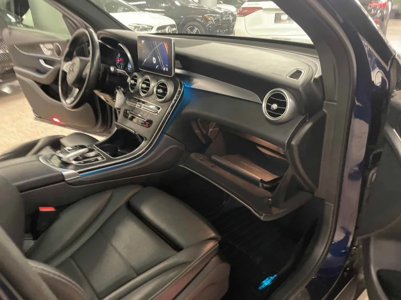 Mercedes-Benz GLC 300 * CARFAX * ПРЕДСТАВИТЕЛСТВО НА MERCEDES, снимка 13 - Автомобили и джипове - 53302428