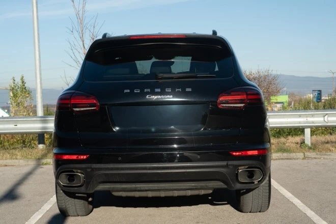 Porsche Cayenne, снимка 2 - Автомобили и джипове - 52713673
