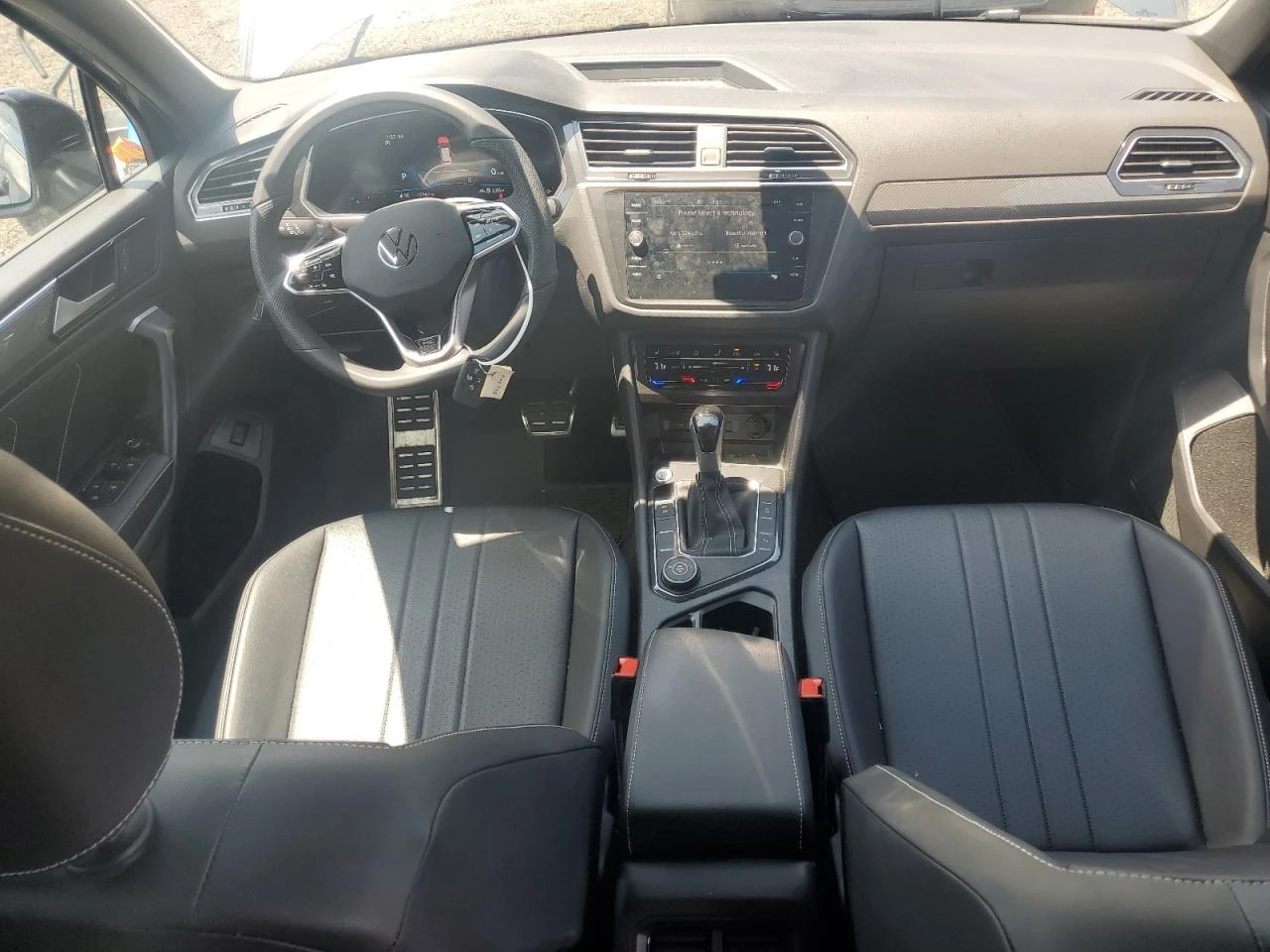 VW Tiguan SE R-LINE BLACK - изображение 8