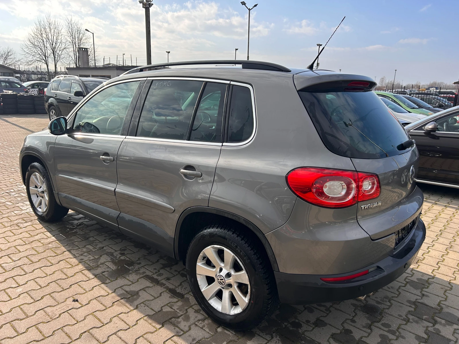 VW Tiguan 2.0TDI 4MOTION NAVI EURO 4 - изображение 8