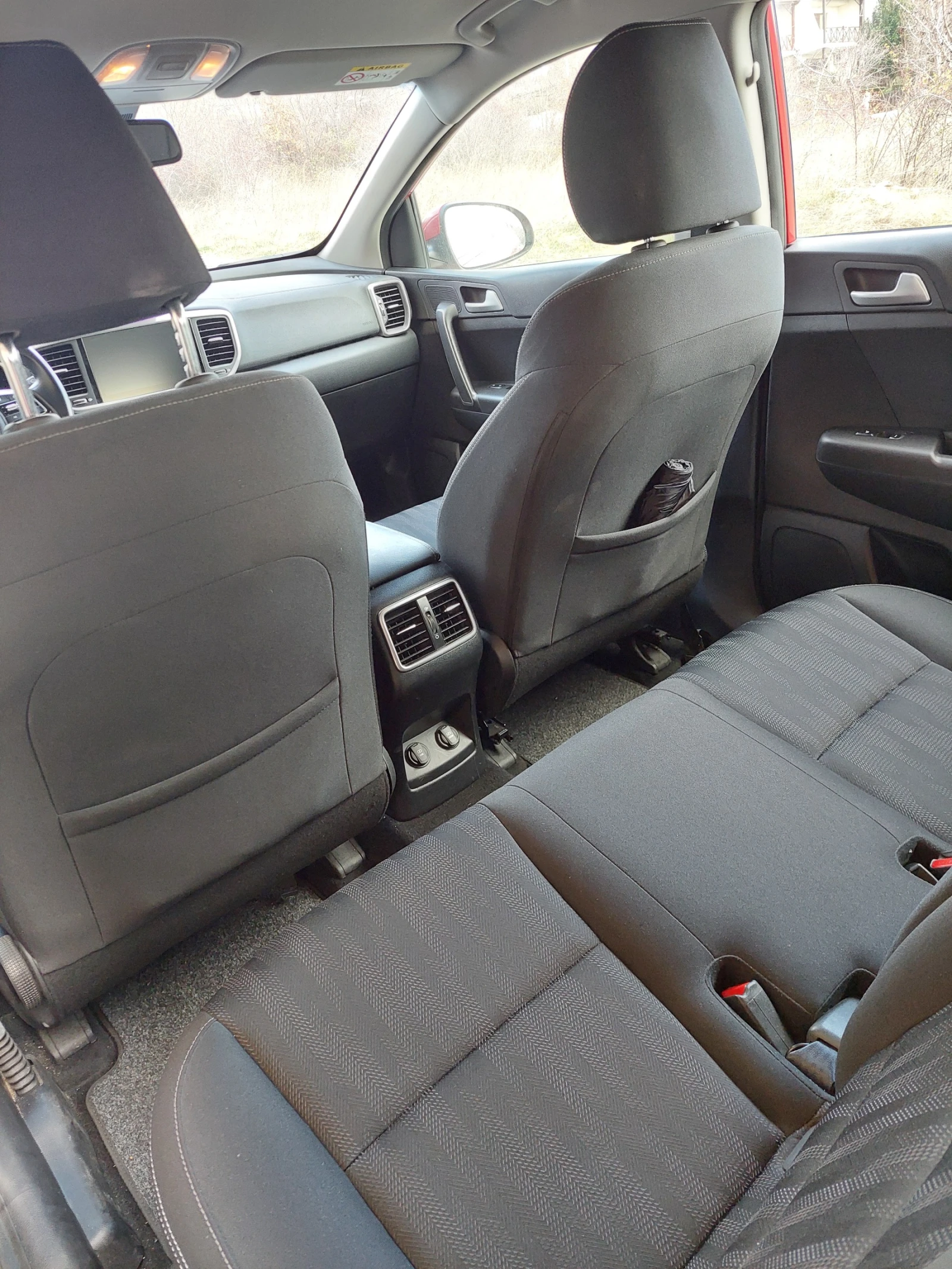 Kia Sportage, снимка 8 - Автомобили и джипове - 53828270