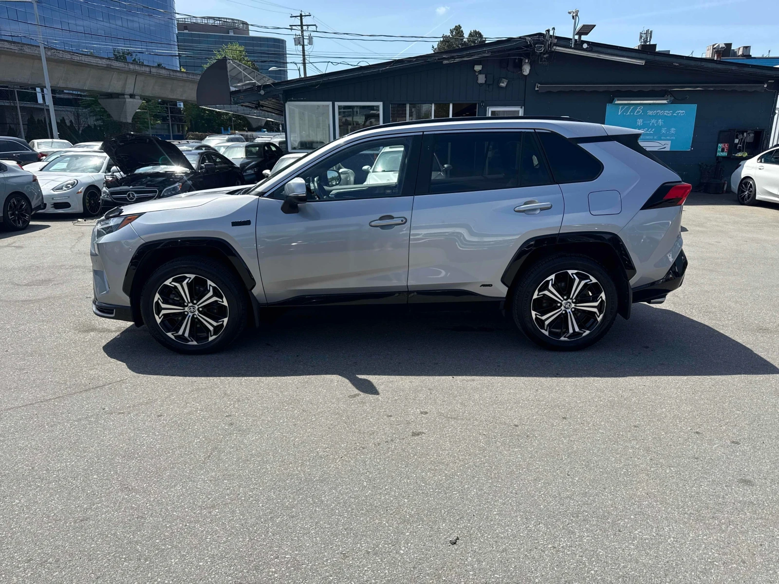Toyota Rav4 HYBRID PRIME / 360* CAMERA / ОБДУХВАНЕ / CARFAX / , снимка 4 - Автомобили и джипове - 54633378
