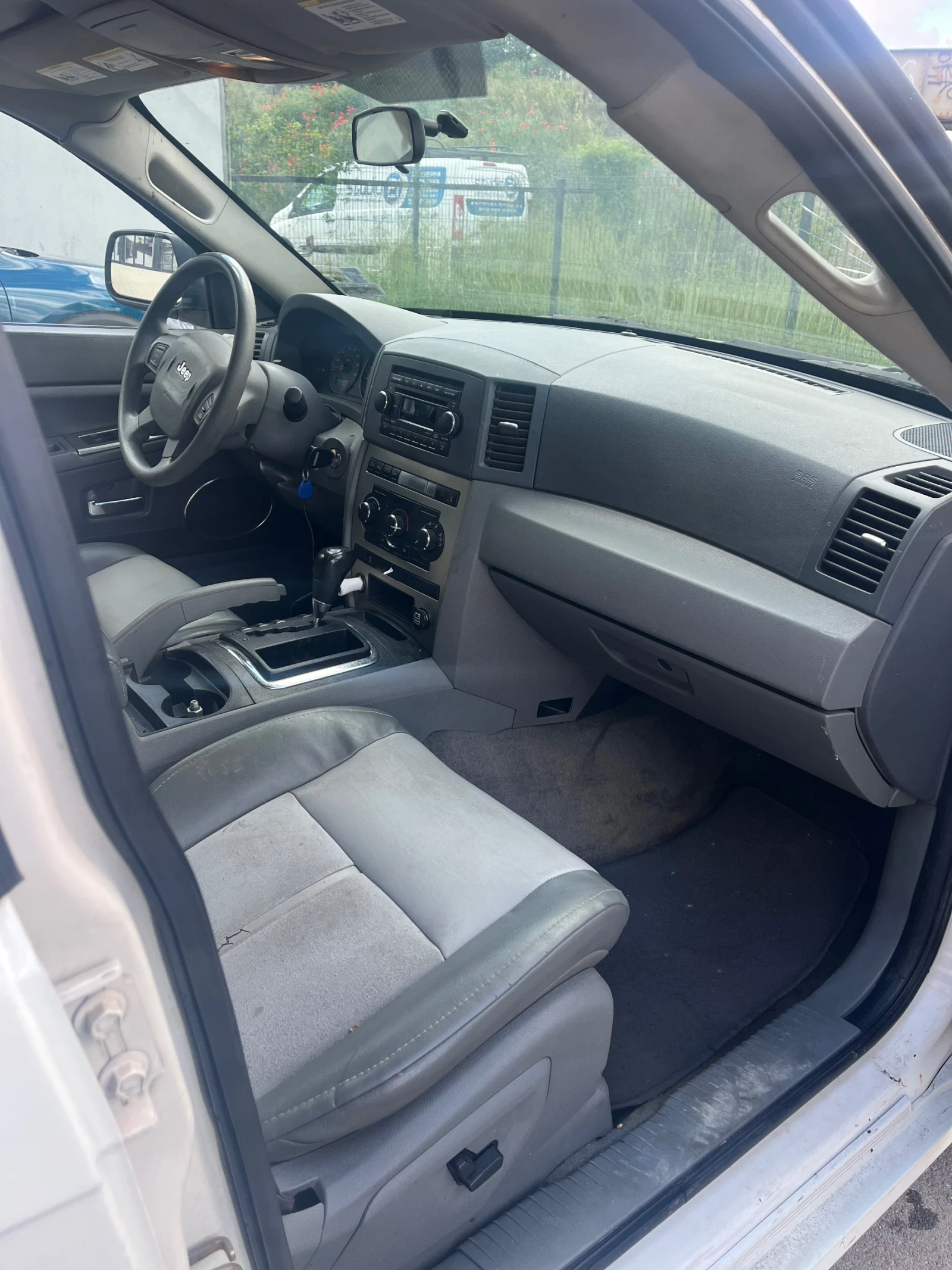Jeep Grand cherokee 3.7 LPG 4x4, снимка 4 - Автомобили и джипове - 54941756