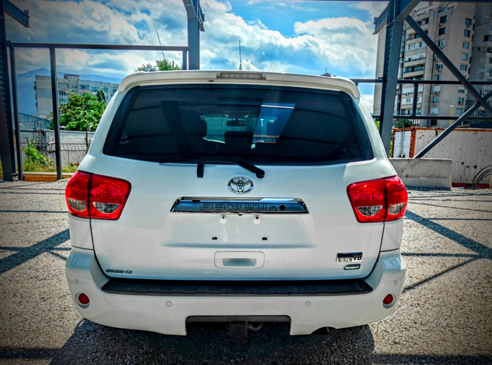 Toyota Sequoia 5.7 Limited 4x4, снимка 5 - Автомобили и джипове - 55380314
