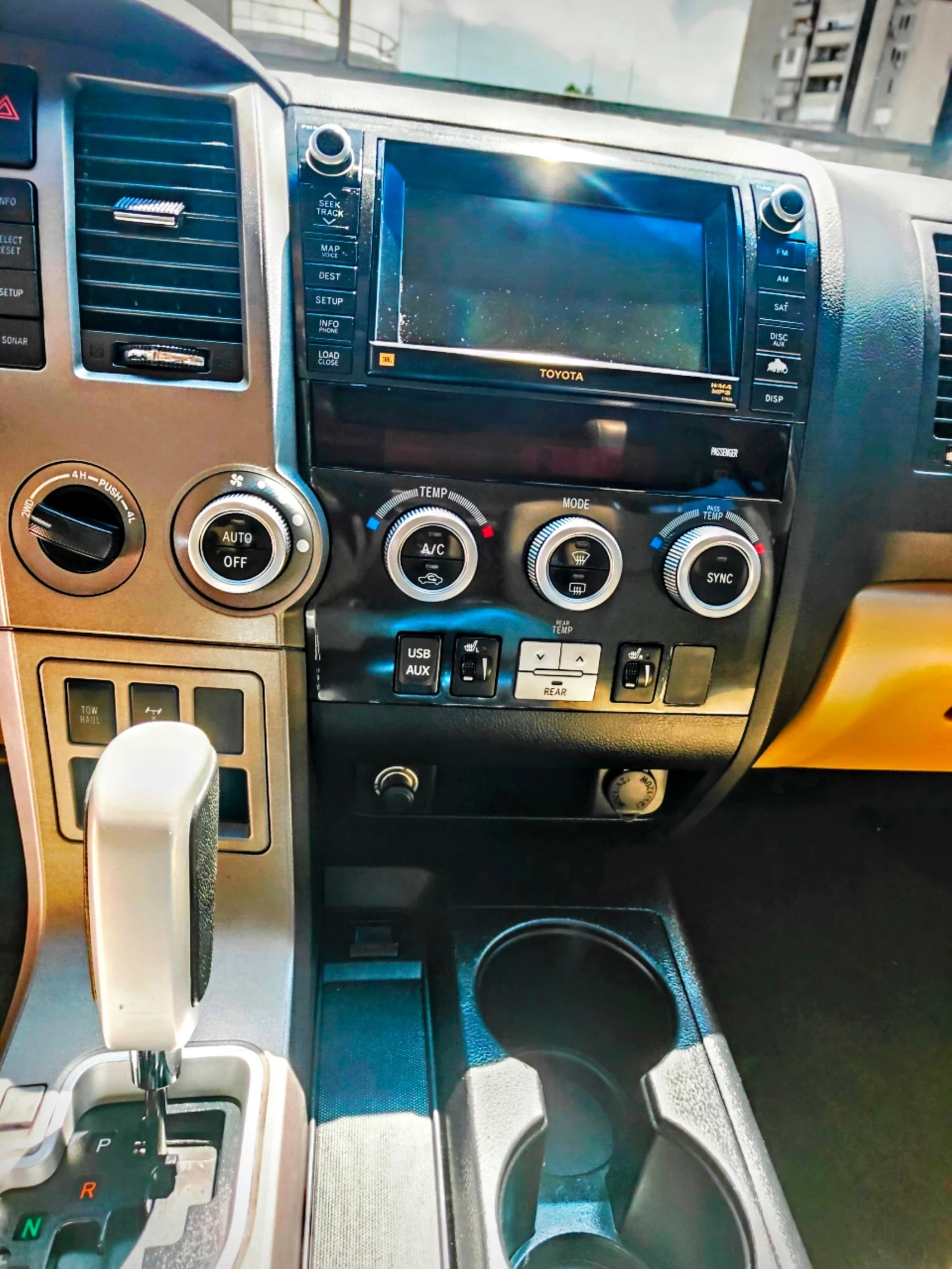 Toyota Sequoia 5.7 Limited 4x4, снимка 7 - Автомобили и джипове - 55380314