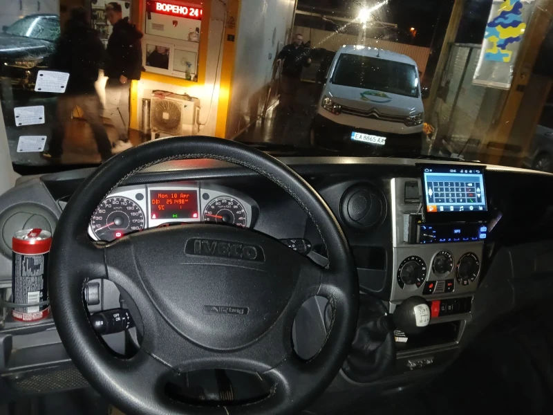 Iveco Daily, снимка 9 - Бусове и автобуси - 53188439