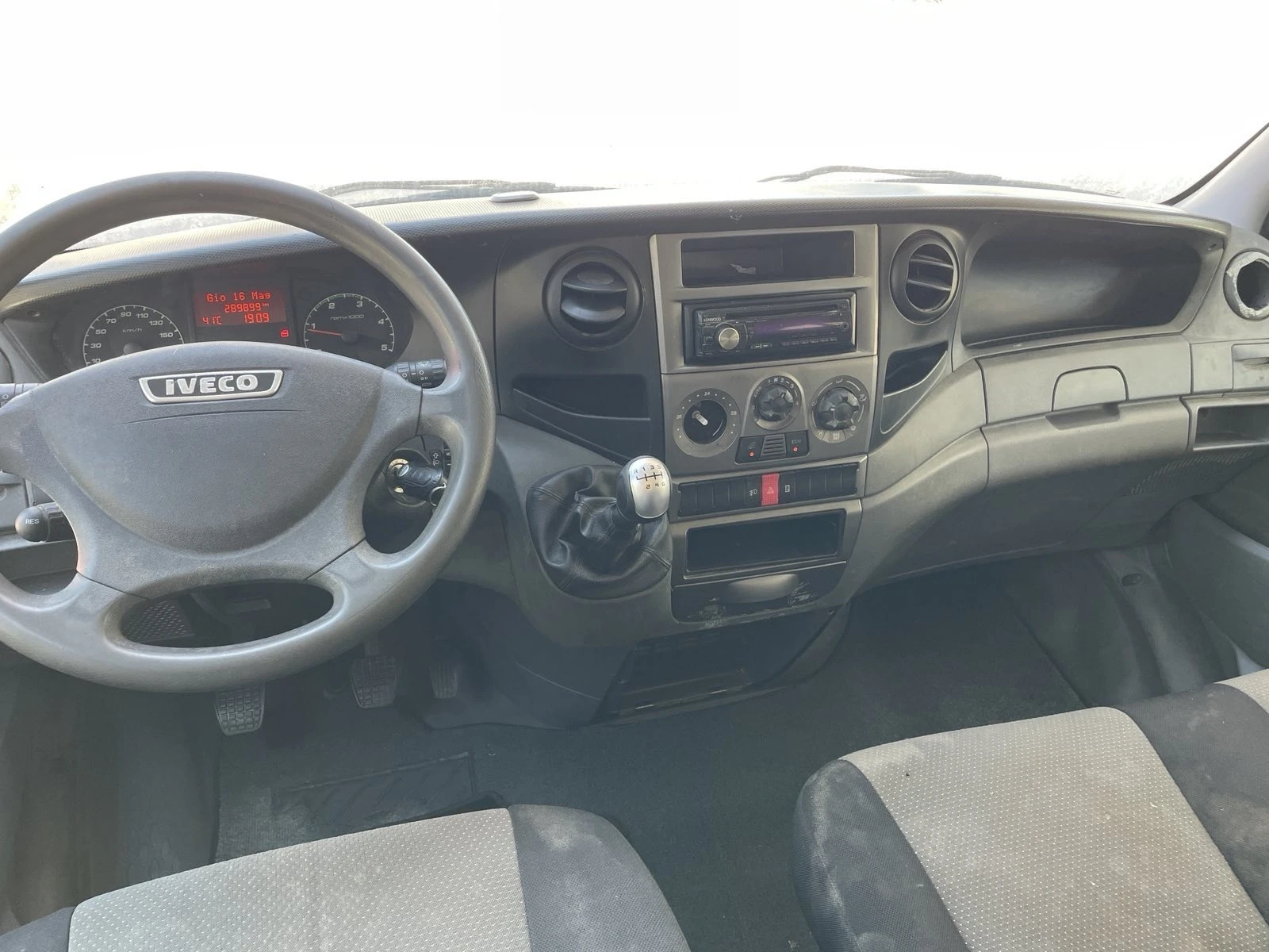 Iveco 35c15 3.0D EvroB5 , 6 скорости , 145к.с Б категория - изображение 7