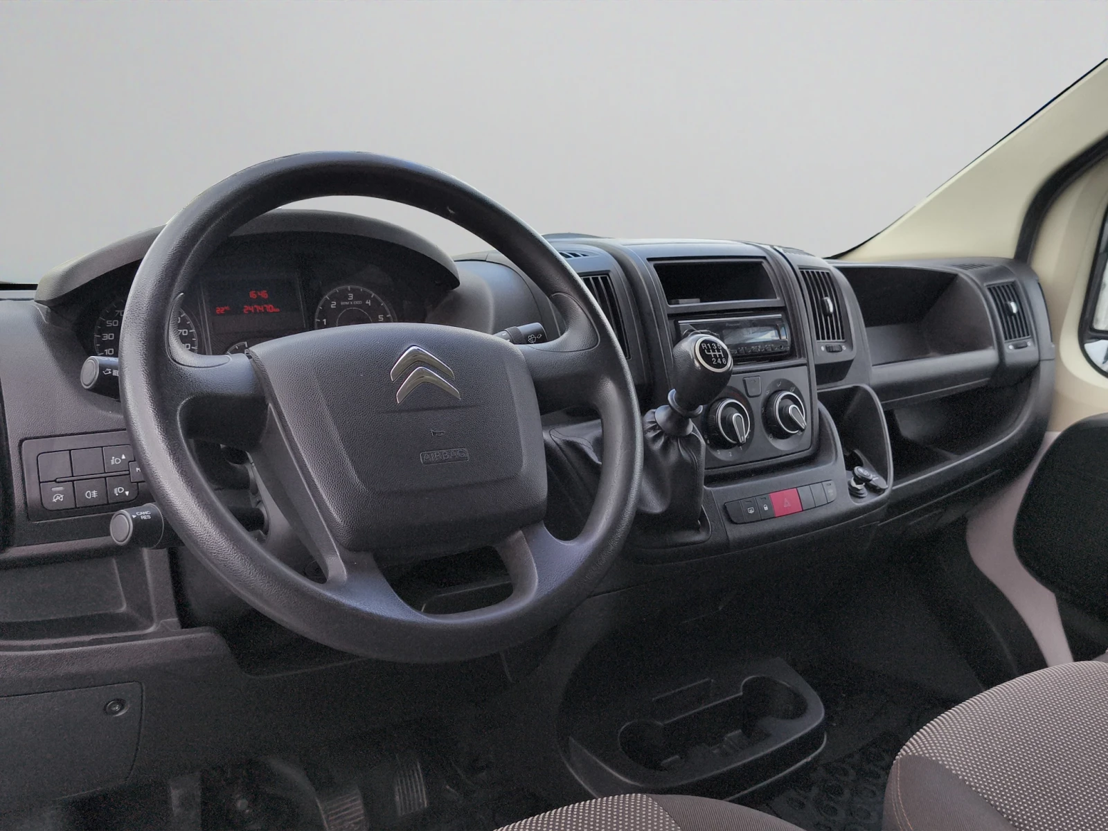 Citroen Jumper PTC 35+ L4 2.2 BlueHDI 140 BVM6 S&S E6//2109181, снимка 9 - Бусове и автобуси - 54928156