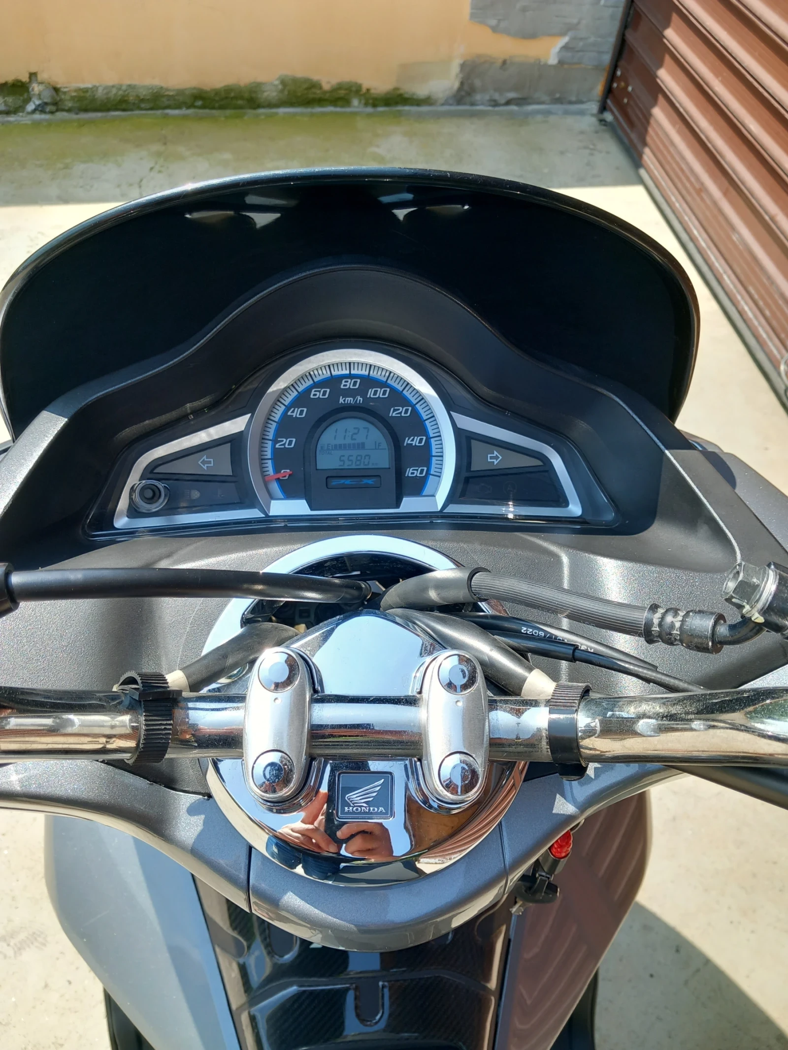 Honda Pcx 125 кб закупен от магазина на Хонда  в България  - изображение 5