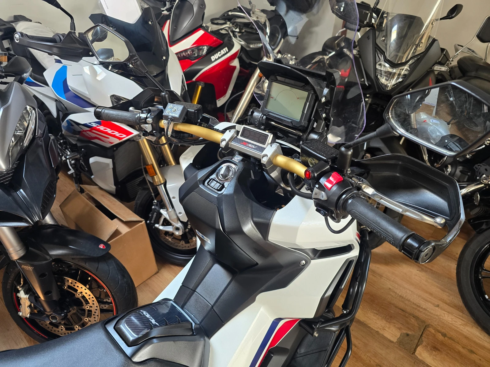 Honda X-ADV 750 HRC 17000км. Honda, снимка 6 - Мотоциклети и мототехника - 55148982