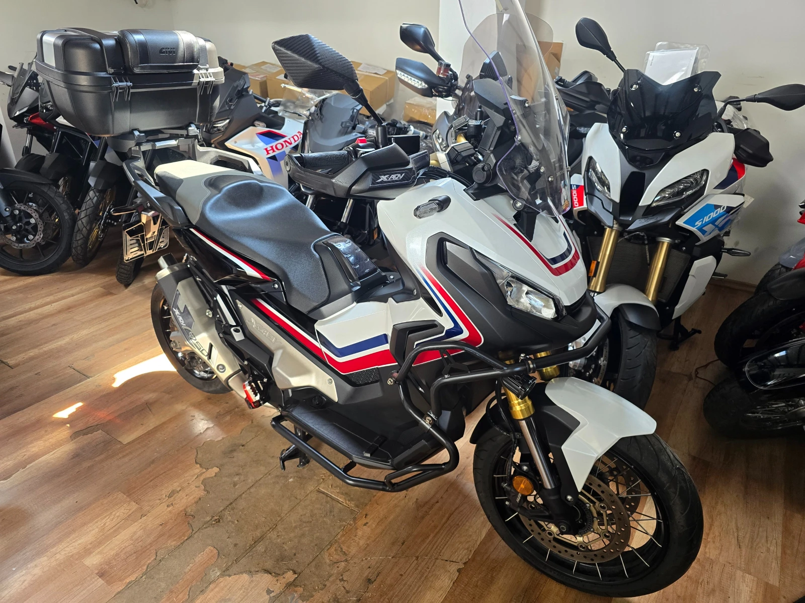 Honda X-ADV 750 HRC 17000км. Honda