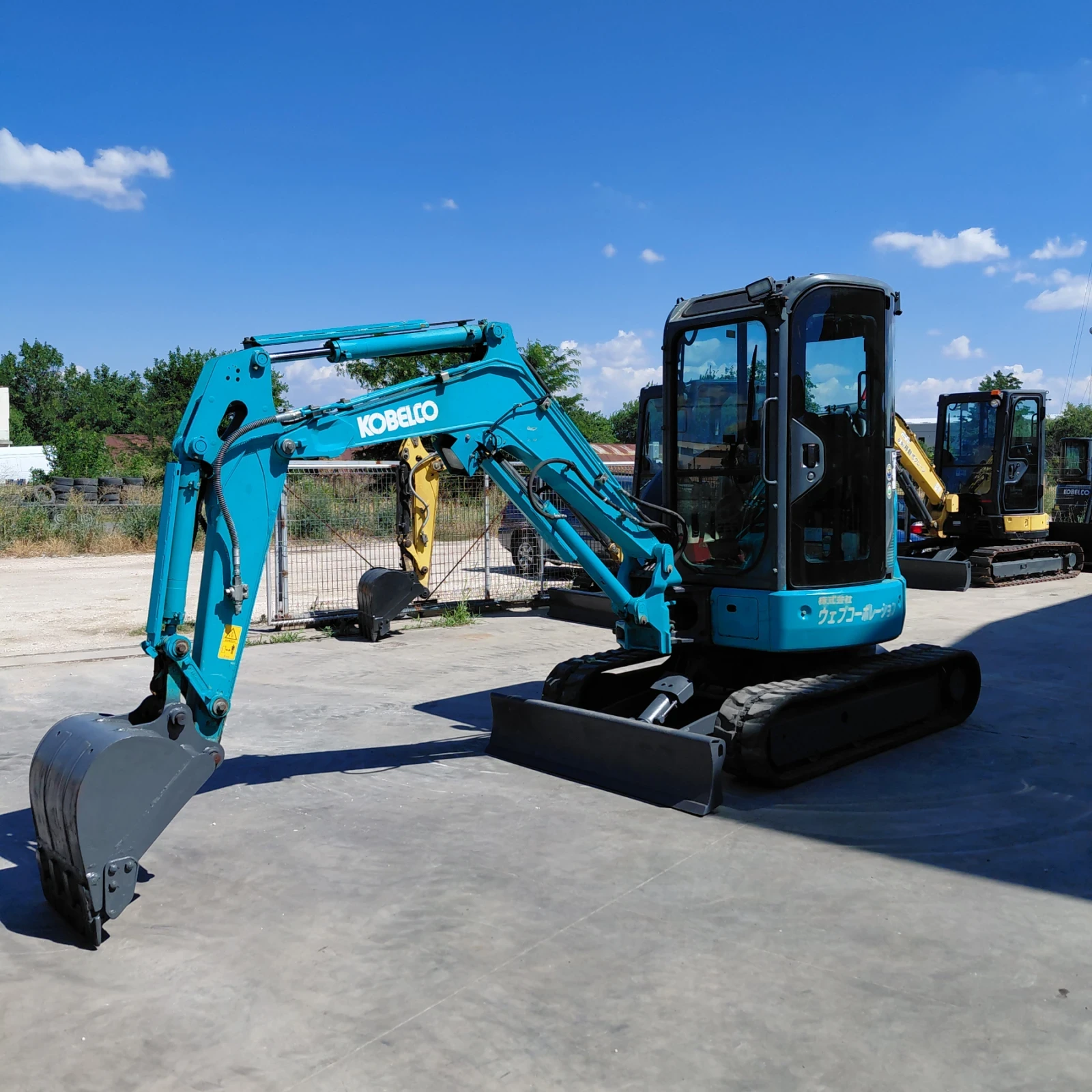 Багер Kobelco SK28SR-6 * КЛИМАТИК * ЛИНИЯ ЗА ЧУК * 