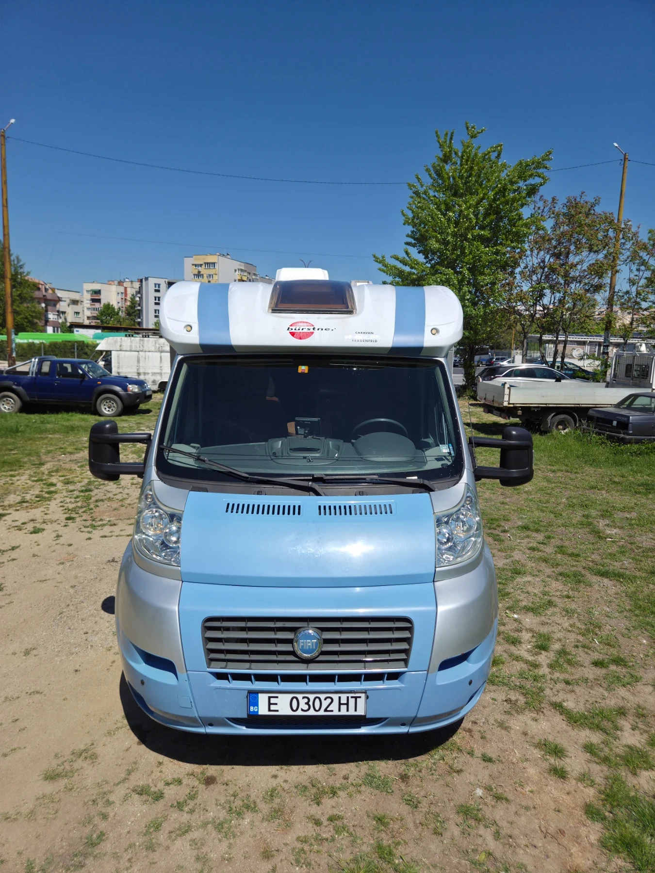 Кемпер Burstner Solano T710