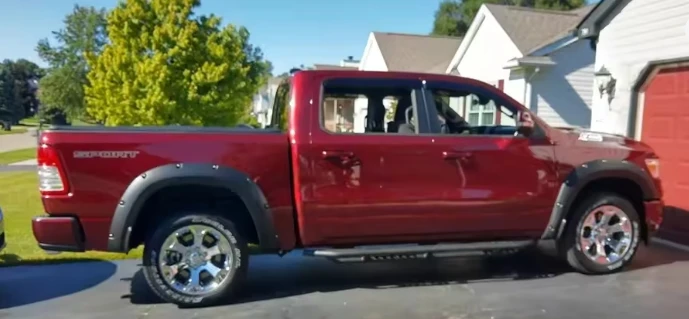 R    2019-2022 RAM 1500 | Mobile.bg   4