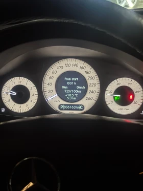 Mercedes-Benz E 220 facelift, снимка 7