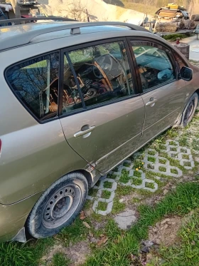 Toyota Corolla verso, снимка 4