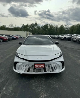 Toyota Camry HYBRID XSE * ЧЕРЕН ИНТЕРИОР * AWD * , снимка 1