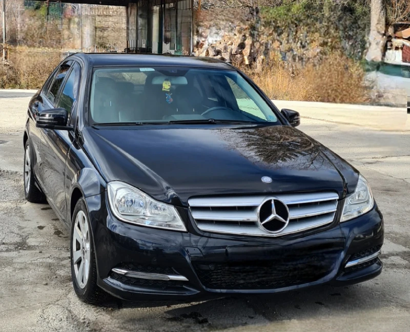 Mercedes-Benz C 220, снимка 9 - Автомобили и джипове - 47506963