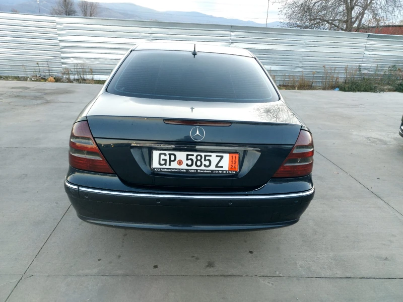 Mercedes-Benz E 200 AVANTGARDE KOMPRESSOR, снимка 3 - Автомобили и джипове - 48110370