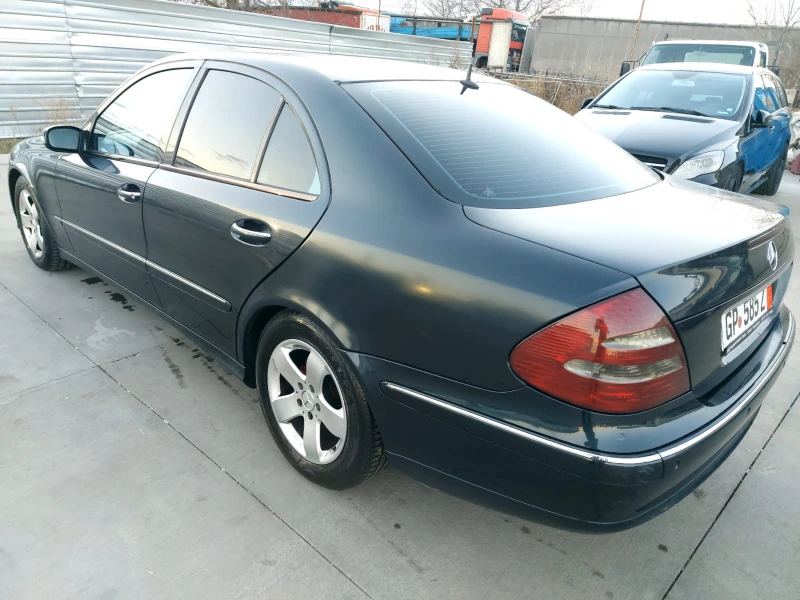 Mercedes-Benz E 200 AVANTGARDE KOMPRESSOR, снимка 5 - Автомобили и джипове - 48110370