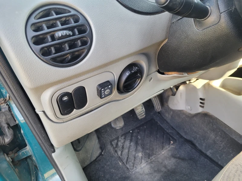 Renault Kangoo, снимка 10 - Автомобили и джипове - 48452397