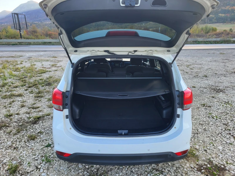 Kia Carens 1.7CRDi, снимка 11 - Автомобили и джипове - 52159781