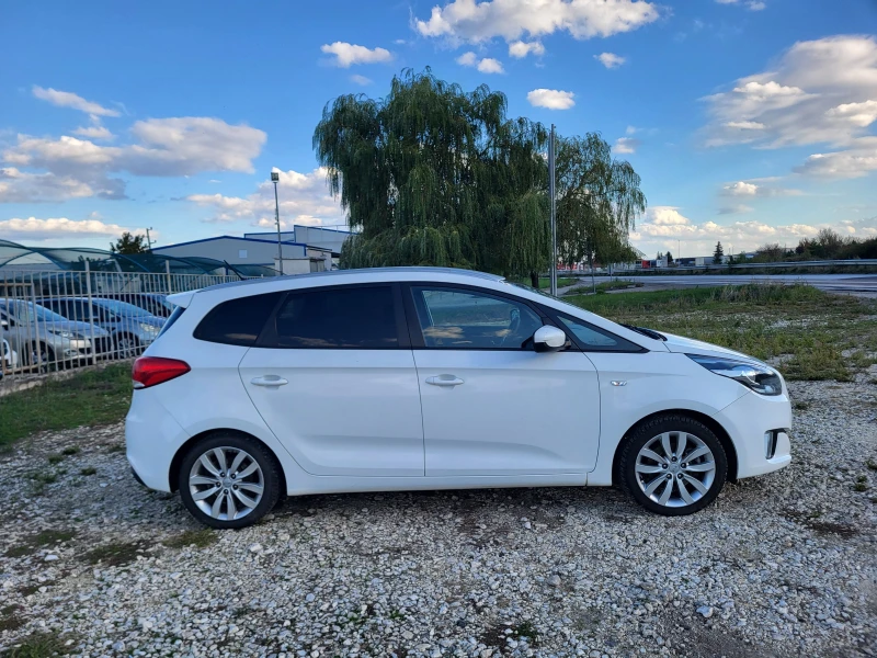 Kia Carens 1.7CRDi, снимка 6 - Автомобили и джипове - 52159781