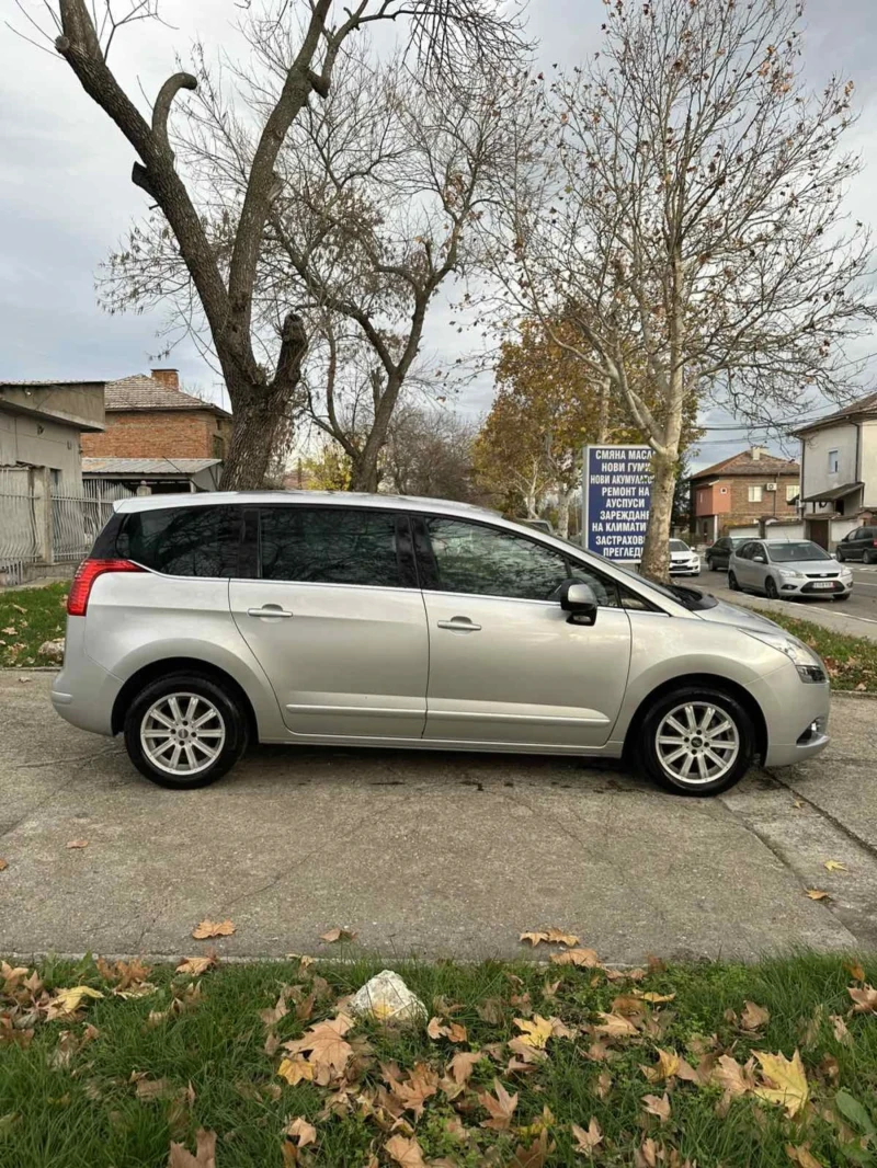 Peugeot 5008, снимка 11 - Автомобили и джипове - 52456347