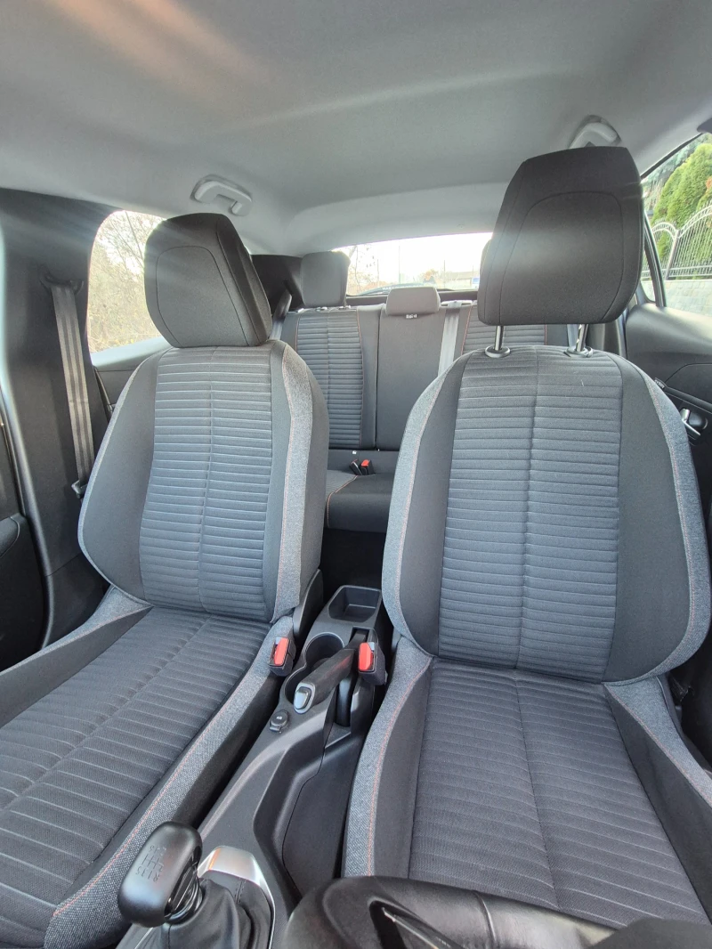 Peugeot 208 1.5HDI, снимка 11 - Автомобили и джипове - 52831192