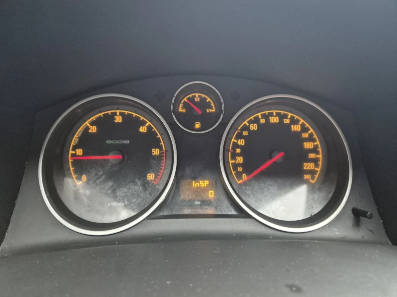 Opel Astra 1.7DCTI CUPE!, снимка 16 - Автомобили и джипове - 53057573