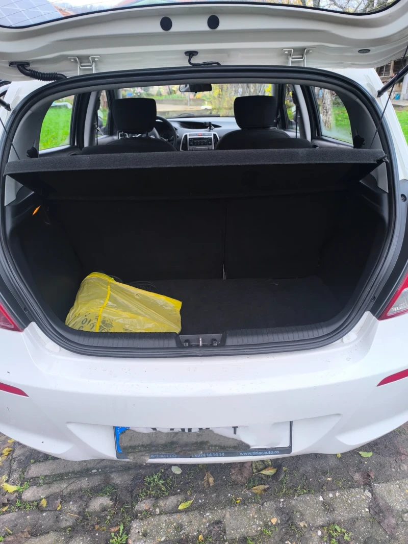 Hyundai I20 3, 5л. на 100км., 6 скорости., снимка 15 - Автомобили и джипове - 53326906
