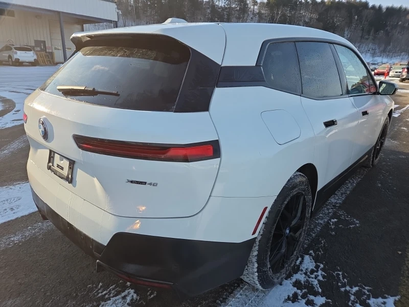 BMW iX xDrive40, снимка 3 - Автомобили и джипове - 53529435