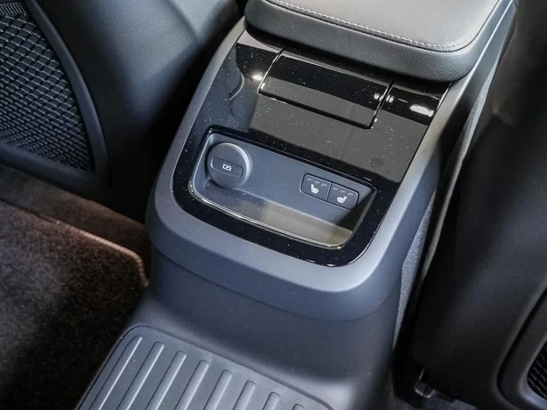 Volvo S90 T8 Recharge AWD = Ultimate Dark = Гаранция, снимка 13 - Автомобили и джипове - 55752440