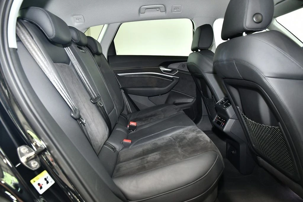 Audi E-Tron  50 Quattro/Adv/21z/NAVI/КОЖА/КАМ/Keyless/60 000км - изображение 8