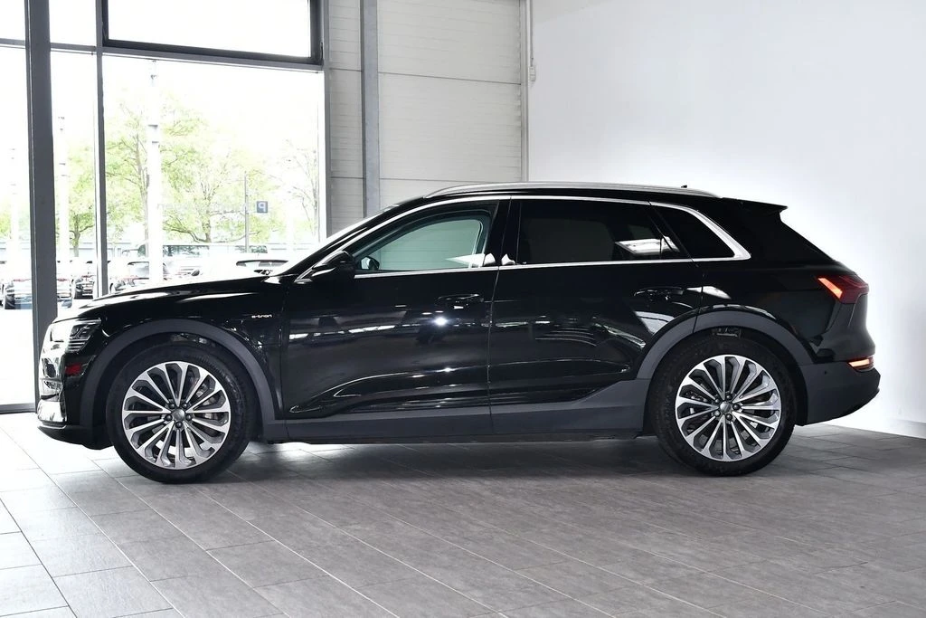 Audi E-Tron  50 Quattro/Adv/21z/NAVI/КОЖА/КАМ/Keyless/60 000км - изображение 2