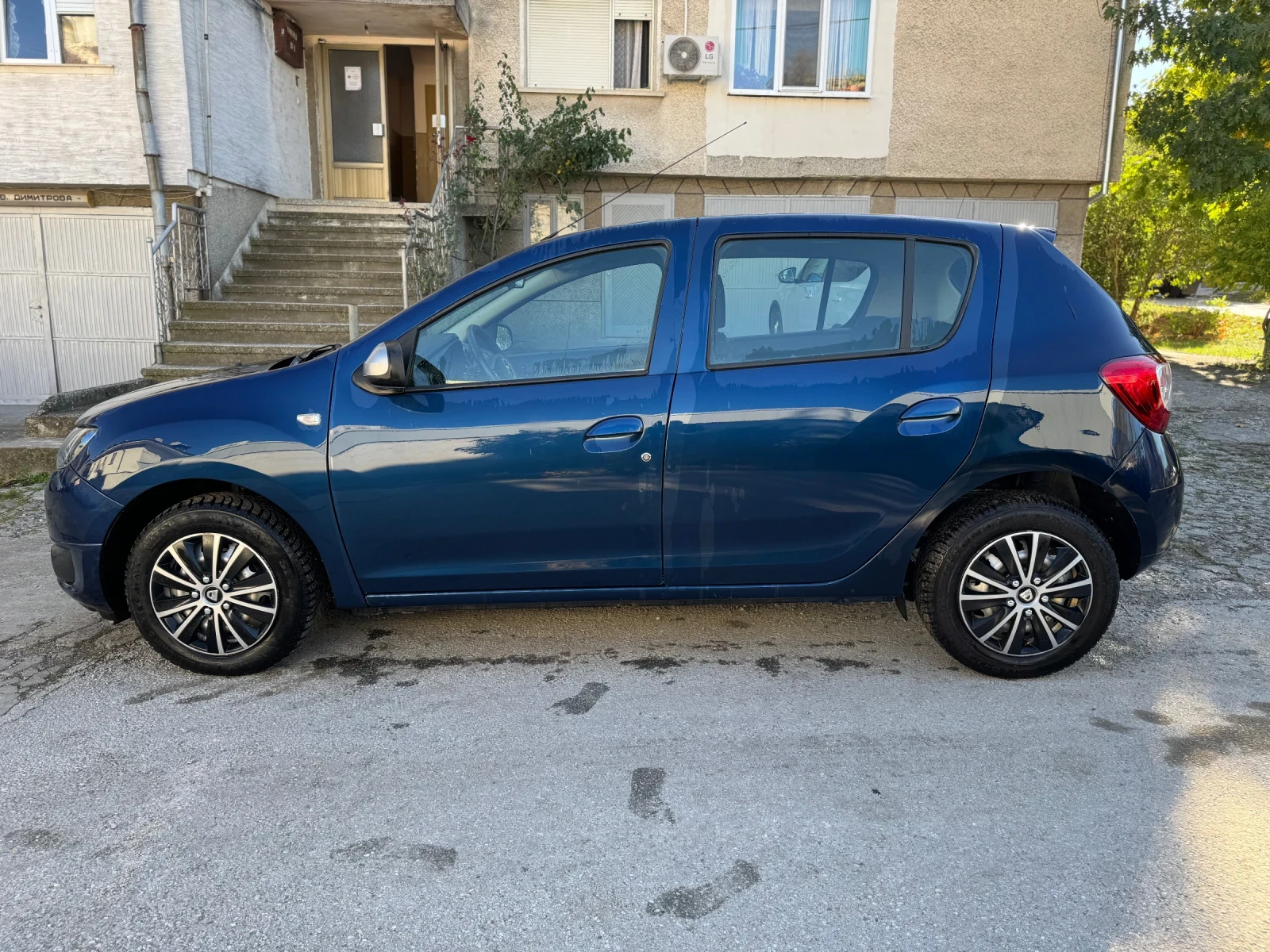 Dacia Sandero 0.9TCE* 90hp* KLIMA - изображение 8