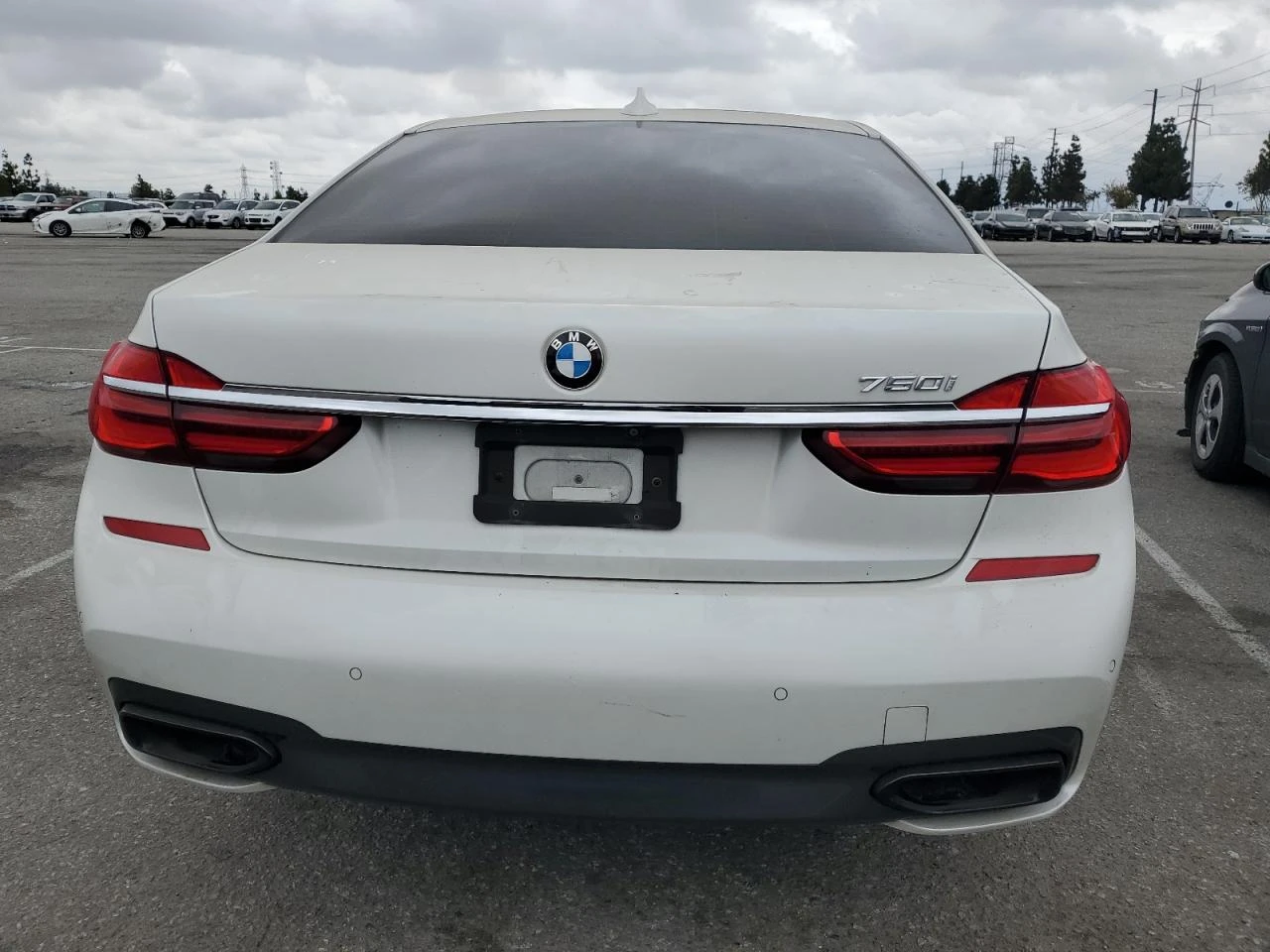 BMW 750 M пакет Head-up Harman Kardon - изображение 3