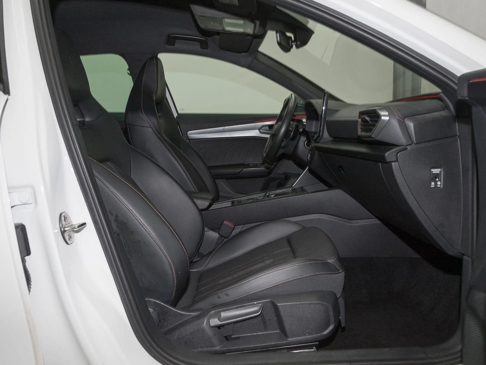 Cupra Formentor PHEV/245HP/VZ/SUPERSPORT/360/NAVI/LED/AMB/ACC/499v - изображение 6