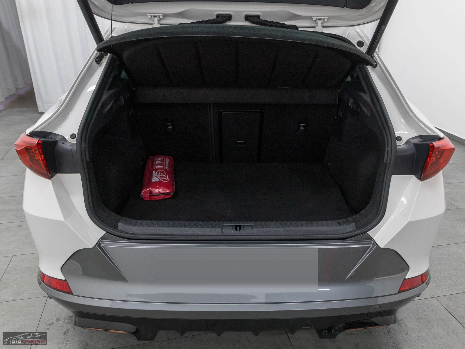 Cupra Formentor PHEV/245HP/VZ/SUPERSPORT/360/NAVI/LED/AMB/ACC/499v - изображение 4
