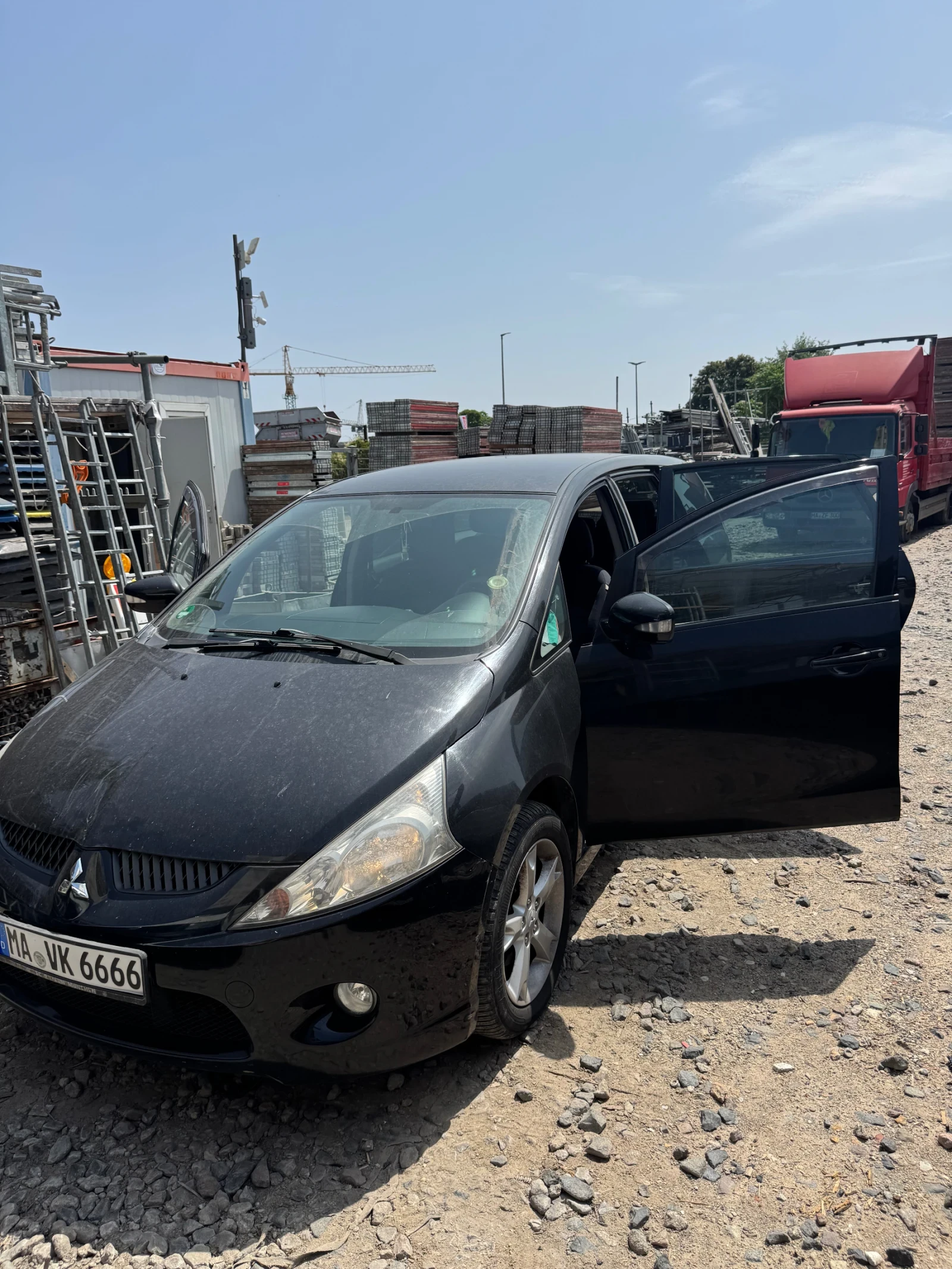 Mitsubishi Grandis  - изображение 7