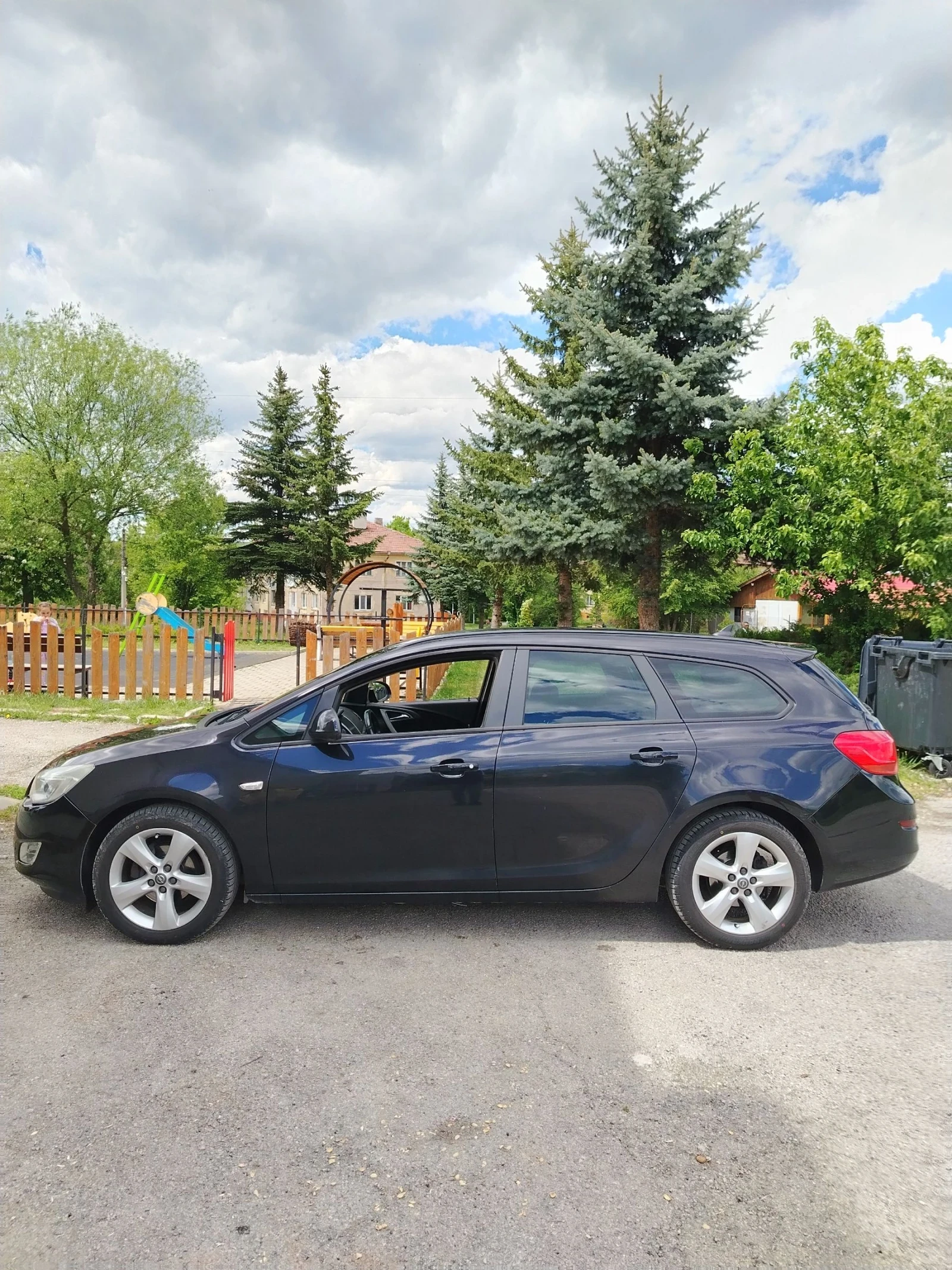 Opel Astra Opel Astra J Sports Tourer 1.3CDTI  - изображение 8
