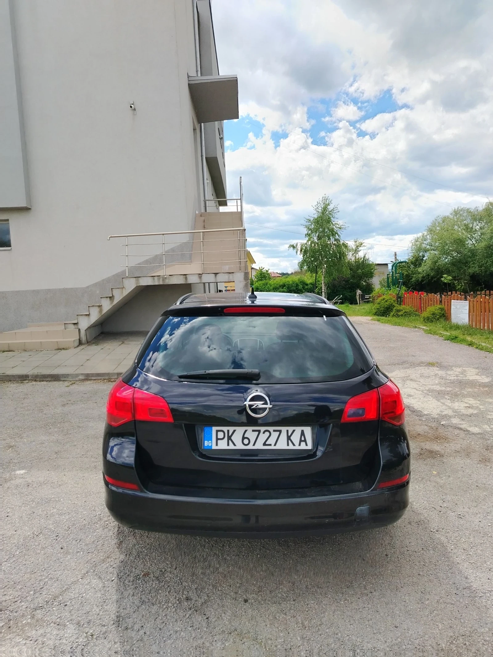 Opel Astra Opel Astra J Sports Tourer 1.3CDTI  - изображение 6