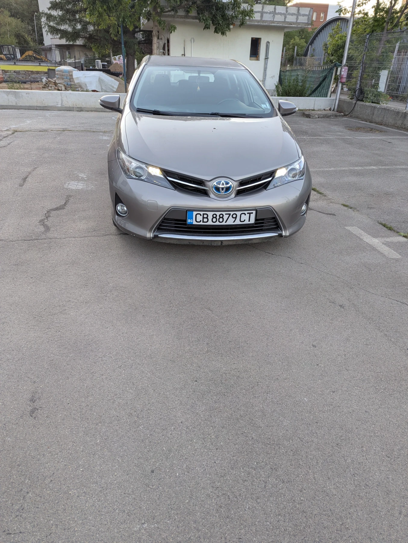 Toyota Auris Хечбек  - изображение 5