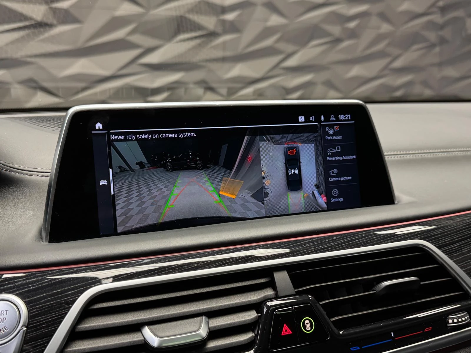 BMW 750 i xDrive M-sportpack 3d B&W* 360* Pano* 3xTV | Mobile.bg   17