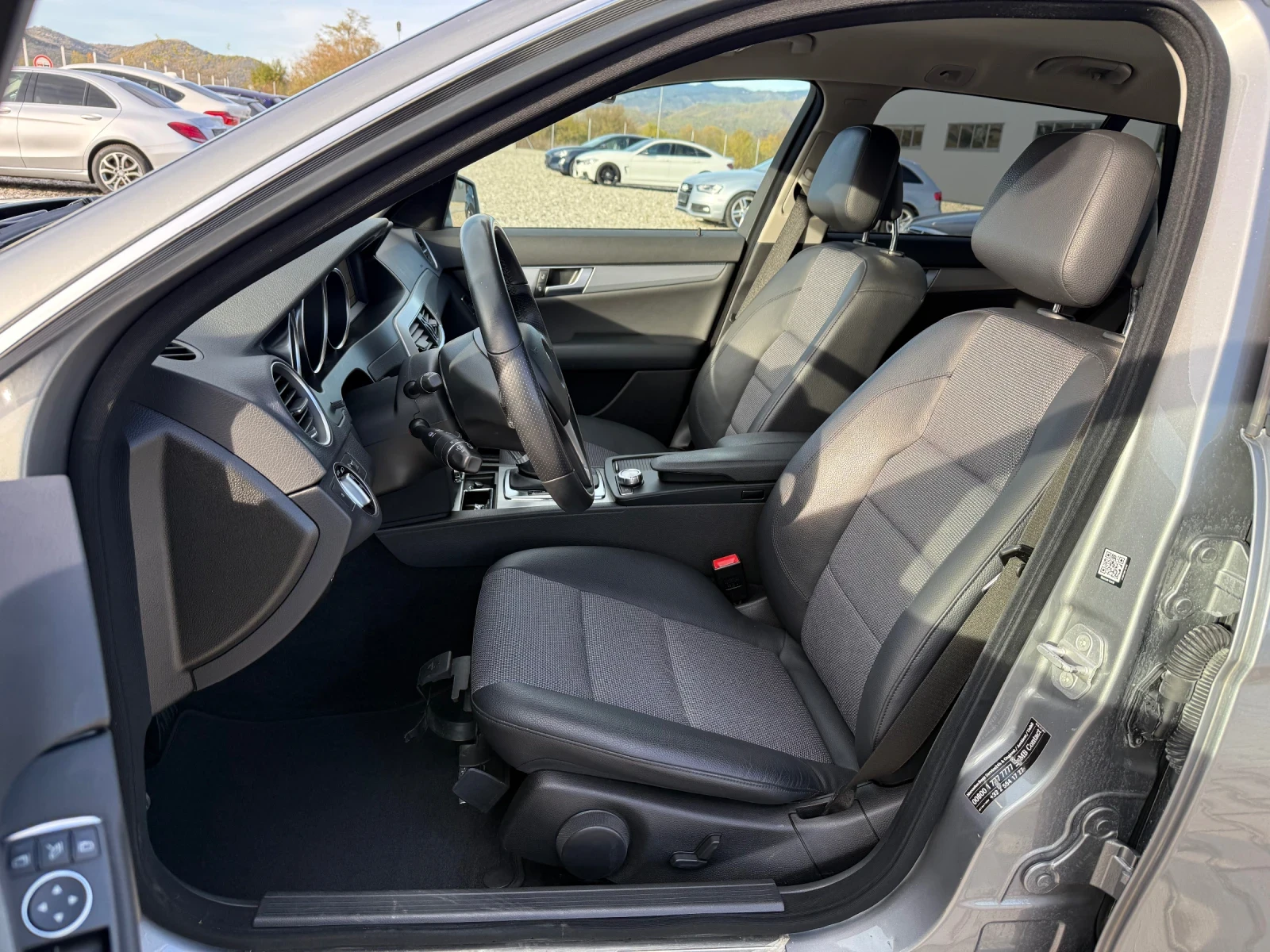 Mercedes-Benz C 200 | Mobile.bg   11