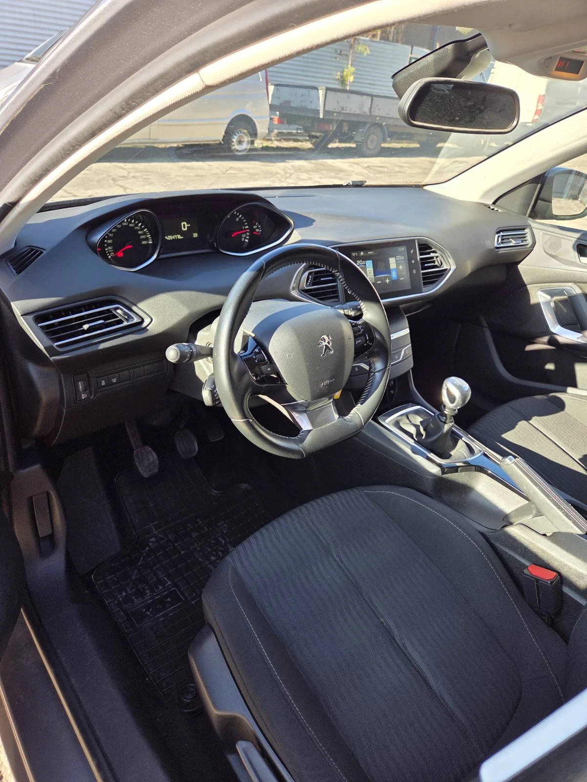 Peugeot 308  - изображение 7