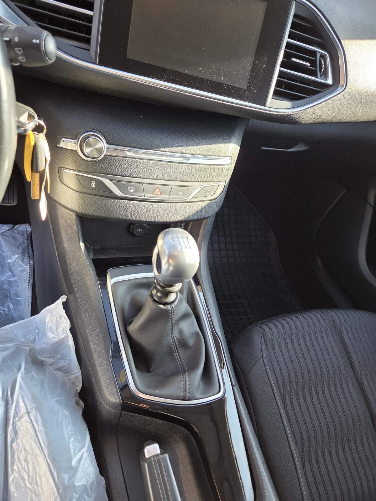 Peugeot 308  - изображение 10