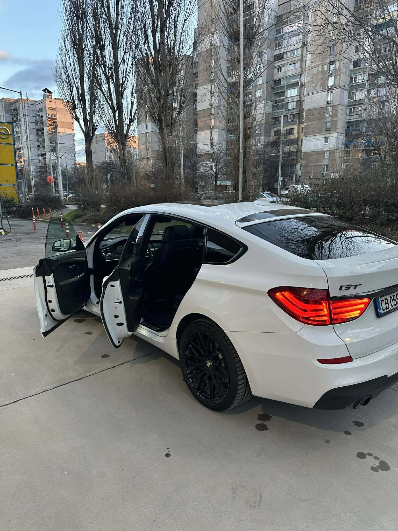 BMW 5 Gran Turismo M-PACK Личен с история, снимка 9 - Автомобили и джипове - 53877474